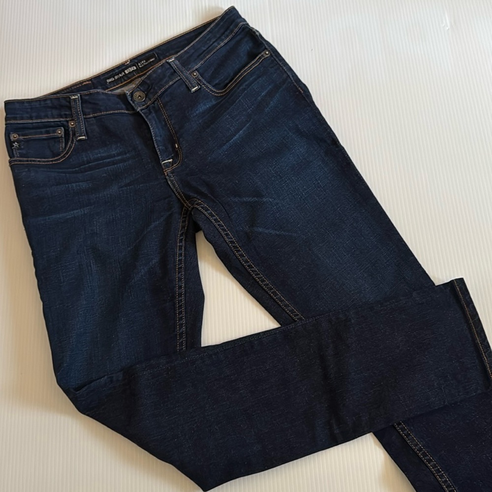 Big Star “Alex” mid rise skinny dark wash jeans. Women’s size 28
